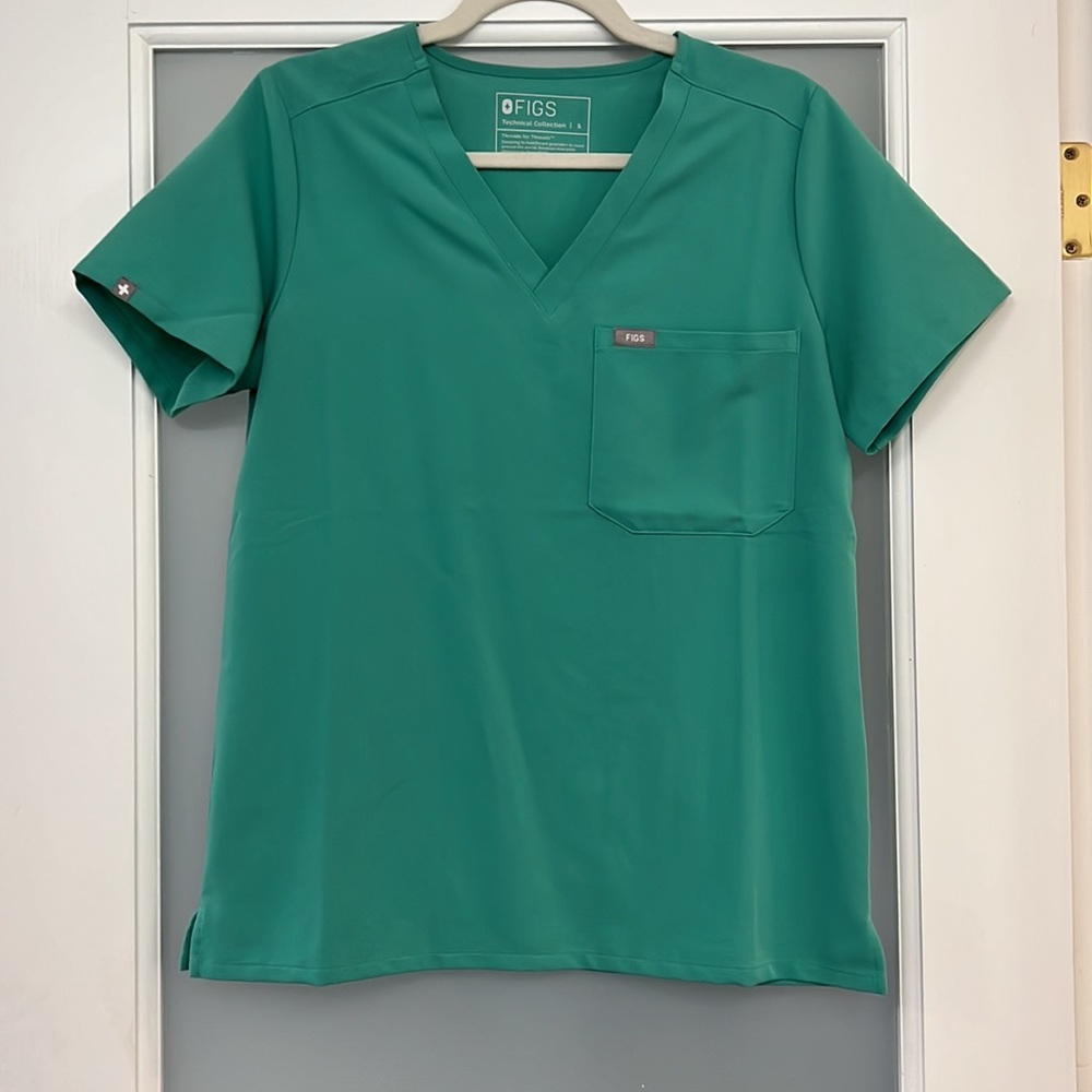 FIGS Catarina Surgical Green scrub top